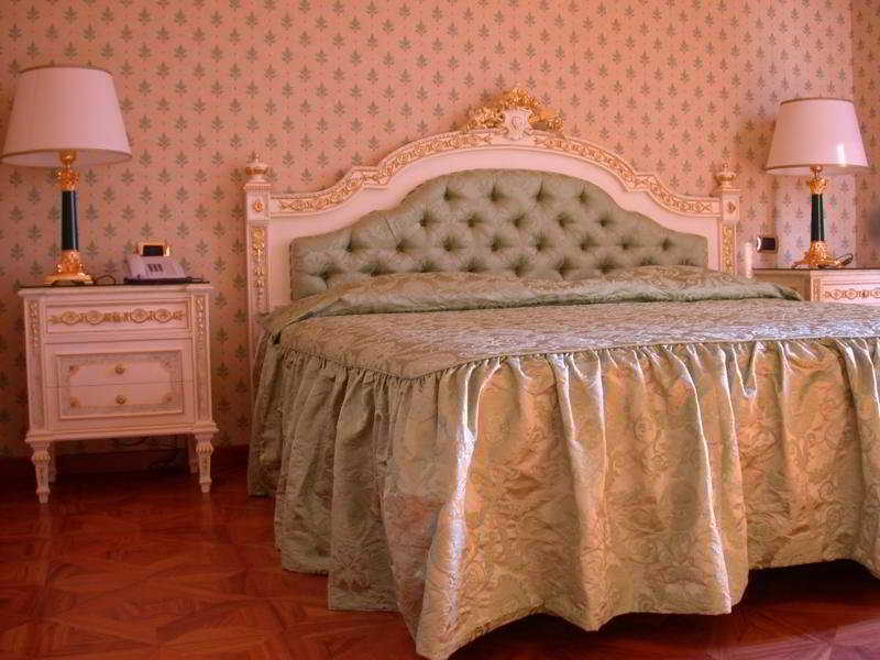 Hotel Villa Riis Таормина Экстерьер фото