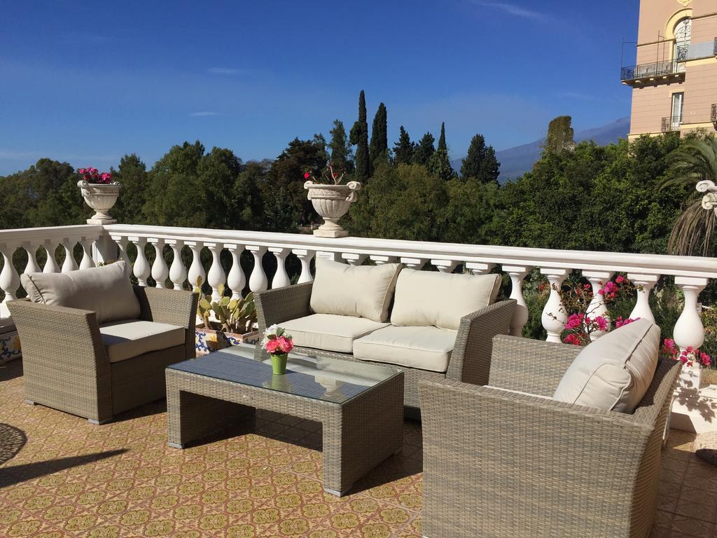 Hotel Villa Riis Таормина Экстерьер фото