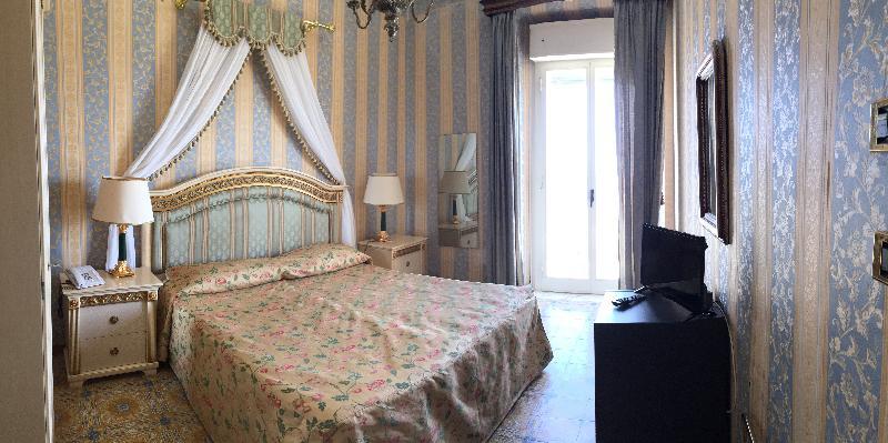 Hotel Villa Riis Таормина Экстерьер фото