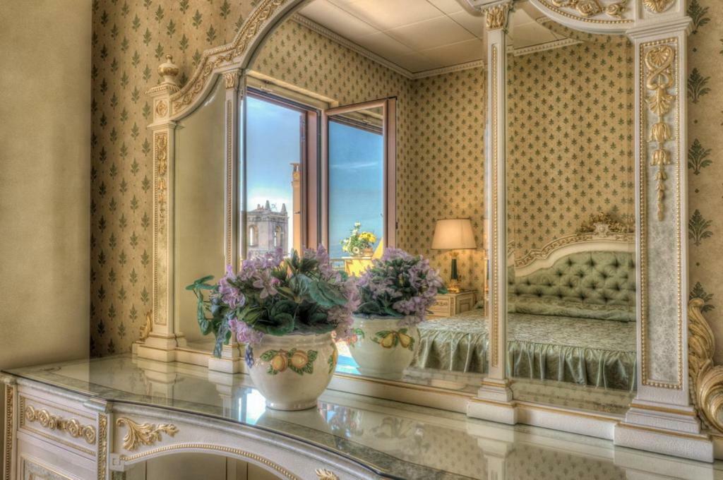 Hotel Villa Riis Таормина Экстерьер фото